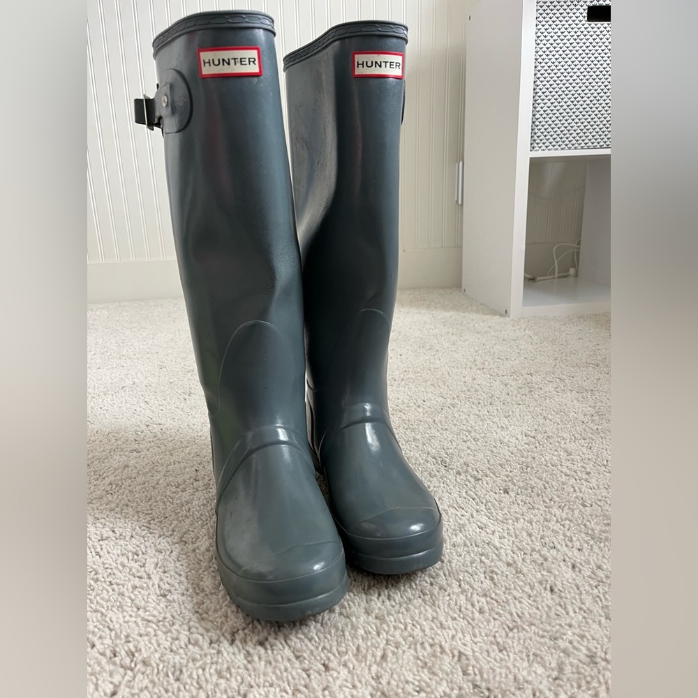 Grey hunter rain boots